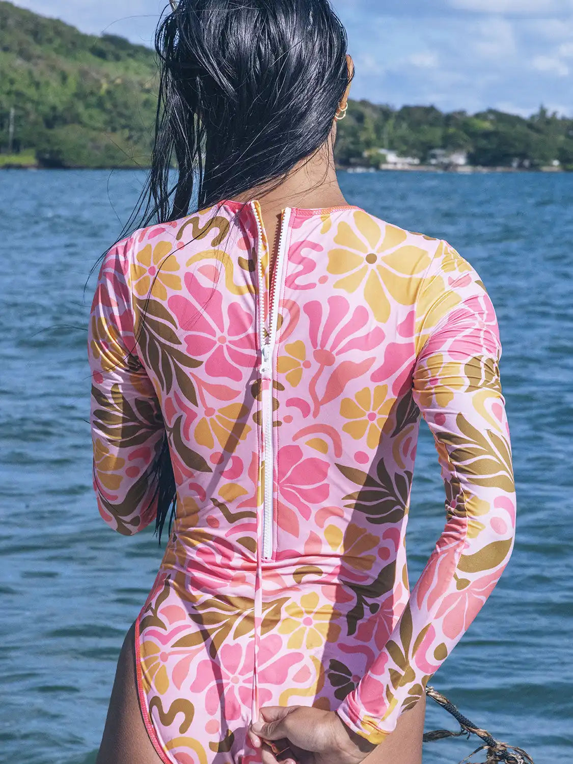 Isola Cut Out Long Sleeve Moderate Surfsuit